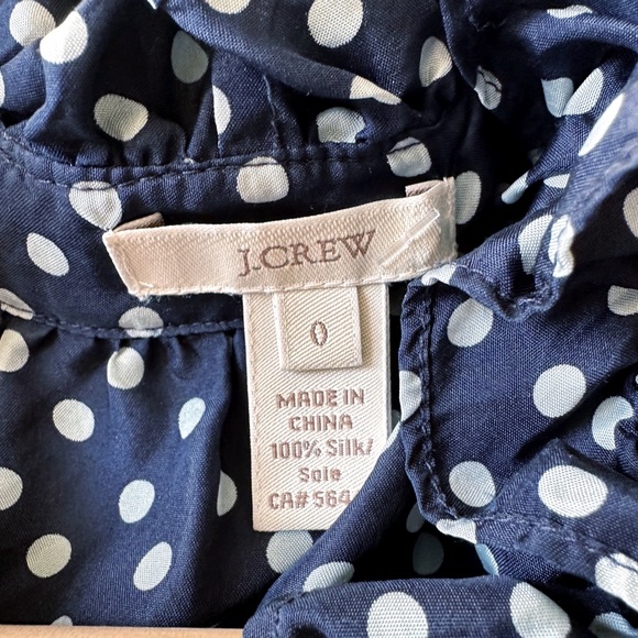 J.Crew 100% Silk Navy And White Polka Dot Sleeveless Blouse. Size 0 - Picture 4 of 6